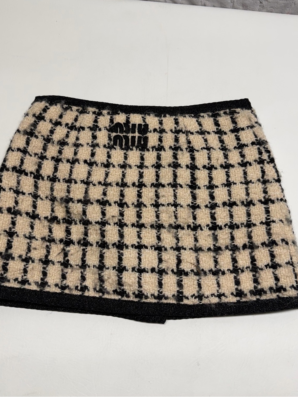 Miu Miu Black and Cream Bouclé Check Mini Skirt size 36 - Picture 2 of 10